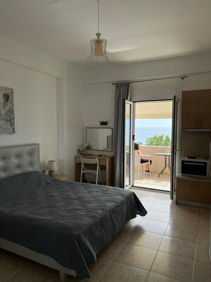 Pelini Apartment Kalamaki  Ngoại thất bức ảnh
