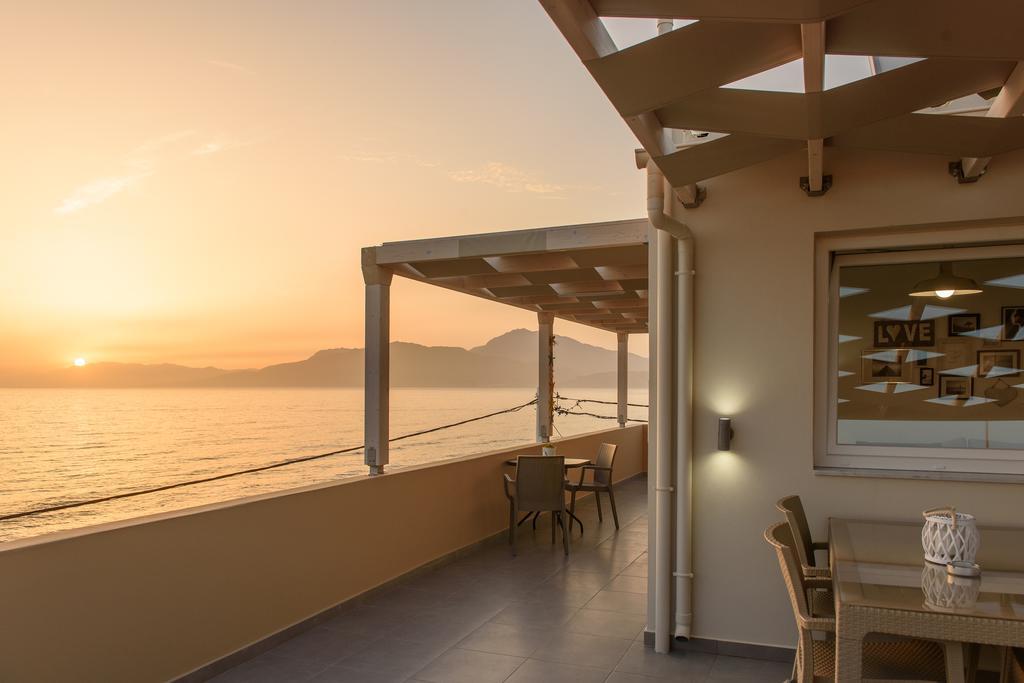 Pelini Apartment Kalamaki  Ngoại thất bức ảnh